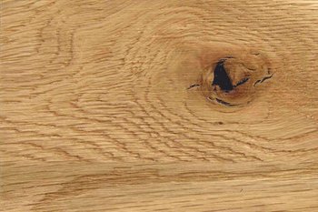 Wildeiche hell lackiert, massiv mit Harzeinlage